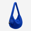 K26AW-401-018-29-1 Torba z polaru Cushy z brelokiem Comfy Club kobaltowa_b2b_u3.png